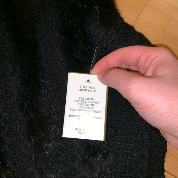 Black Knit Sweater Vest with Rabbit Fur - Picture 2 of 3